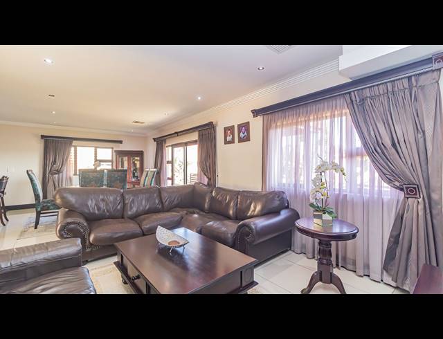 3 BEDROOM HOUSE FOR SALE IN IZINGA